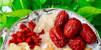 Hướng dẫn cách nấu chè dưỡng nhan hạt chia tại nhà Hướng dẫn cách nấu chè dưỡng nhan hạt chia tại nhà